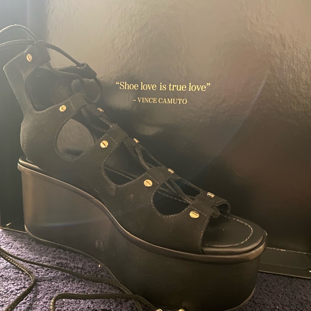 VC John Camuto Black Women's Platform Sandals